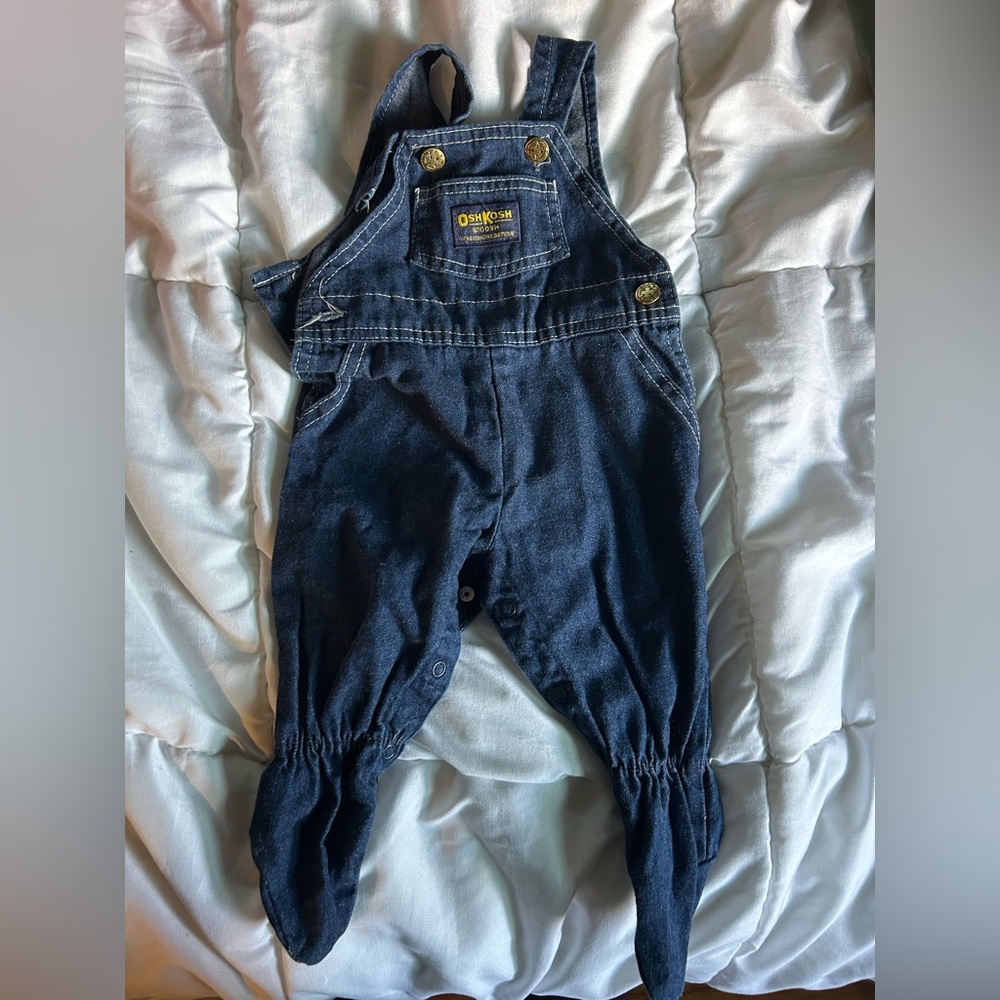 Vintage OshKosh B’Gosh Vestbak Footie Overalls size 3-6M